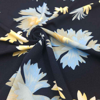 Blusenstoff – Elegante Blumen auf dunkelblau & Creme