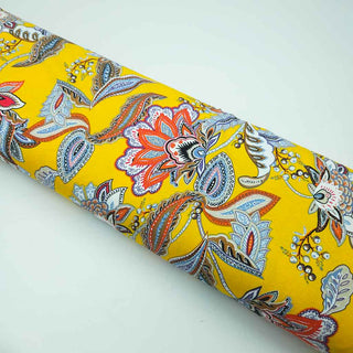 Viskosejersey Stoff – Paisley‑Blüten auf Sonnengelb