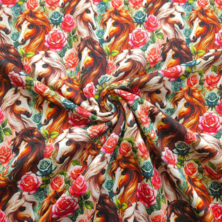 Alpenfleece Stoff – Wunderschöne Pferde