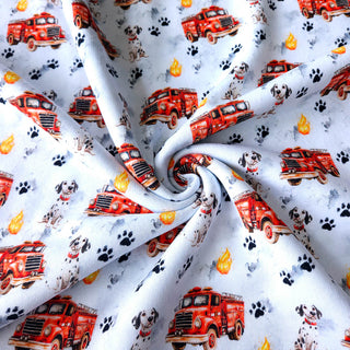 Kuschelsweat Stoff – Feuerwehr & Dalmatiner Weiß