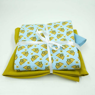 Stoffpaket 2,5 m - Baumwolljersey Retro Blüten in Eisblau & Senfgelb