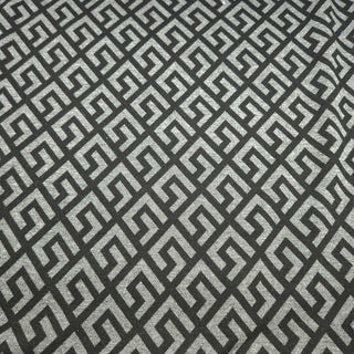 Jacquard Jersey Stoff Mäander Muster in Grau-Schwarz – weiteres Stoffbild