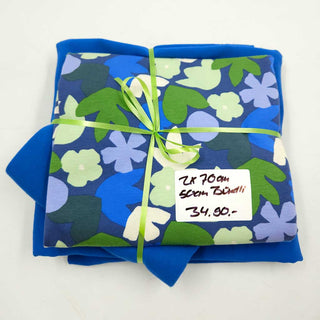 Stoffpaket 1,9 m – Baumwolljersey Blumen in Royalblau & Grün