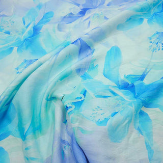 Viskose Stoff Aquarellblüten in Türkis und Kornblumenblau