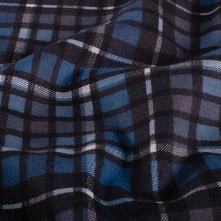 Flanell Tartan Dunkelblau im Fall