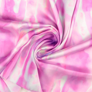 Satin Stoff mit Batikmuster in Pink und Flieder, drapiert