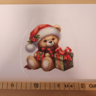 Bügelbild – Teddy mit Weihnachtsgeschenken – Grösse ca. 11 × 9 cm mit Massband