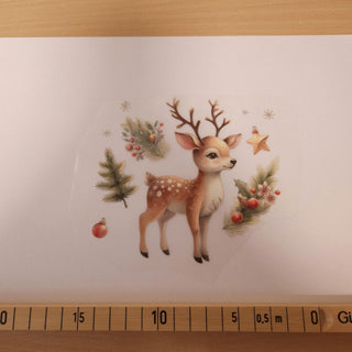 Bügelbild – Rehkitz mit Tannenzweigen – Grösse ca. 12 × 10 cm mit Massband