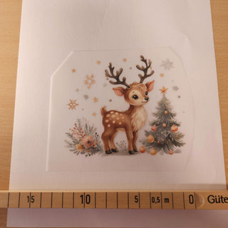 Bügelbild – Rehkitz mit Tannenbaum – Grösse ca. 11 × 9 cm mit Massband