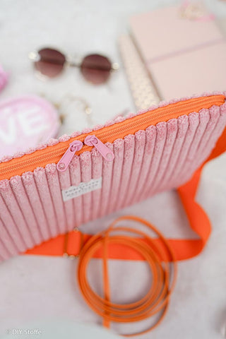 Breitcord Stoff – Wanja Rosa