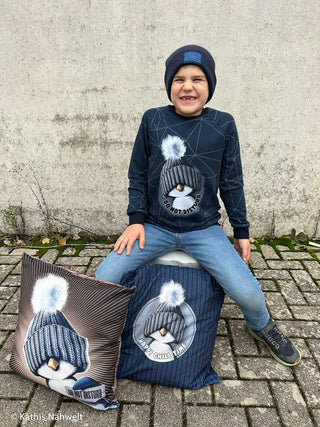 Stoffpaket – Sweat Panel Pinguin mit Bommelmütze B-Ware + 1 m Kombistoff von Thorsten Berger – Ansicht 2