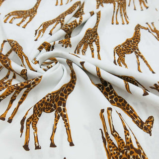 Viskose Stoff - Giraffen auf Naturweiß