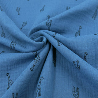 Musselinstoff - Kleine Giraffen auf Jeansblau