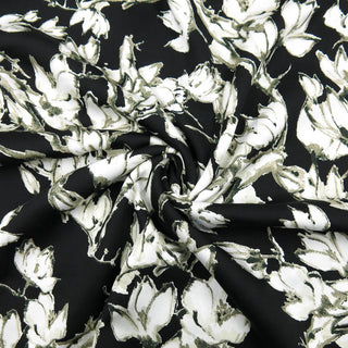 Viskose Satin - Weisse Blumen auf Schwarz