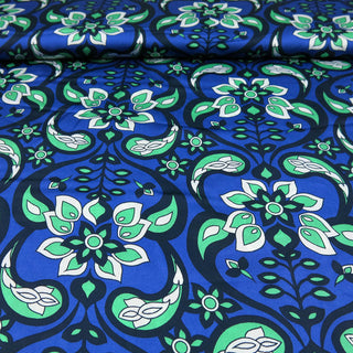 Satin Stoff – Blumendesign auf Royalblau