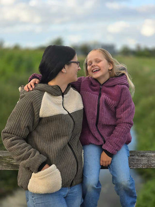 Weicher Cordstoff mit Fellabseite - Mauve