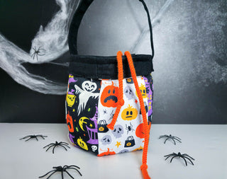 Baumwollstoff Stoff - Halloweenkürbise auf weiss