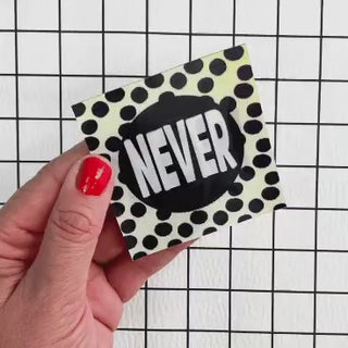 Flippatch "now/never" - das aufnähbare Wackelbild Patch von Cherry Picking